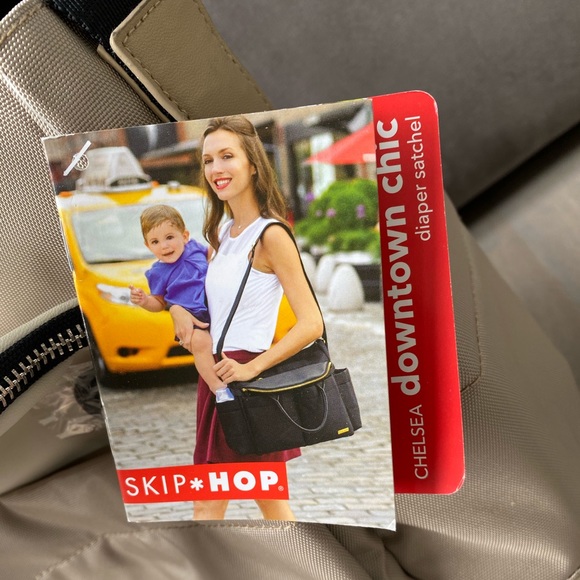 NWT skip Hop diaper bag - Picture 8 of 9